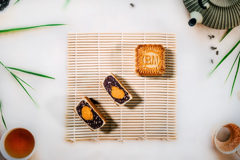 BÁNH TRUNG THU BÌNH MINH NHÂN KHOAI MÔN HẠT DƯA 1 TRỨNG 180G 