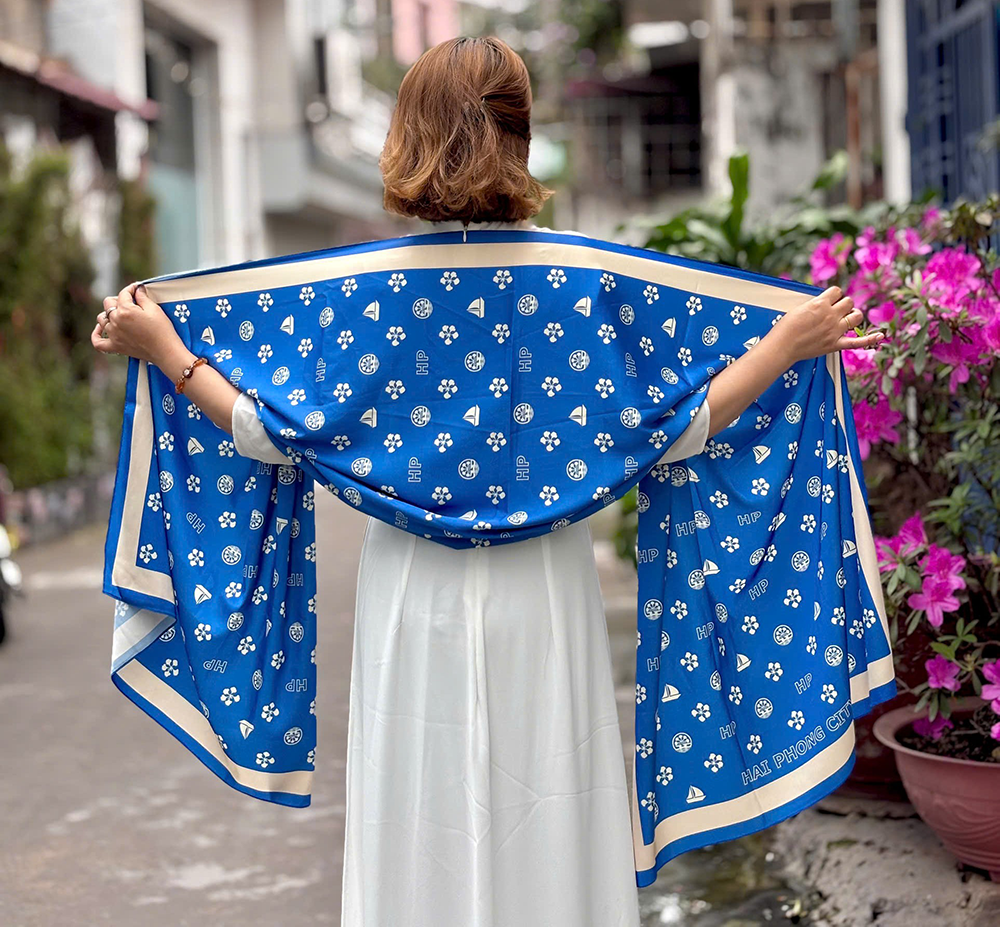 KHĂN LỤA HẢI PHÒNG - MÀU XANH DƯƠNG 70X180CM