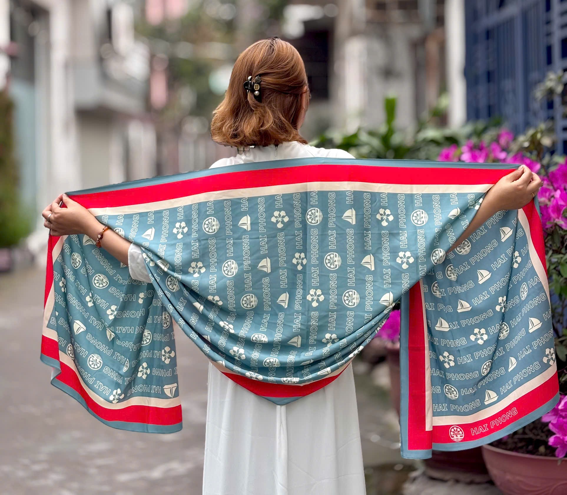 KHĂN LỤA HẢI PHÒNG  - MÀU XANH VIỀN ĐỎ 70X180CM