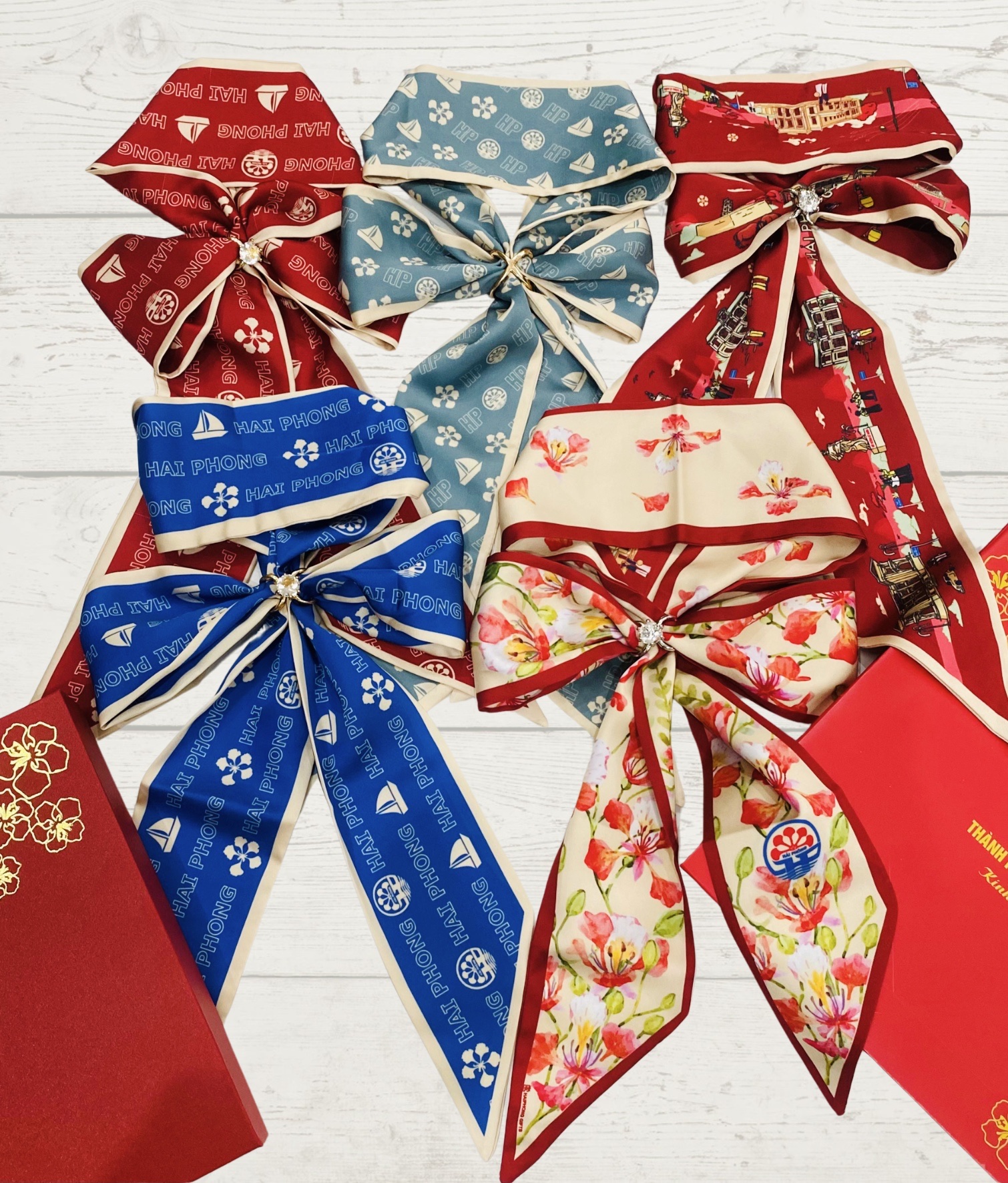 Set 5 khăn lụa có hộp túi giấy Hải Phòng