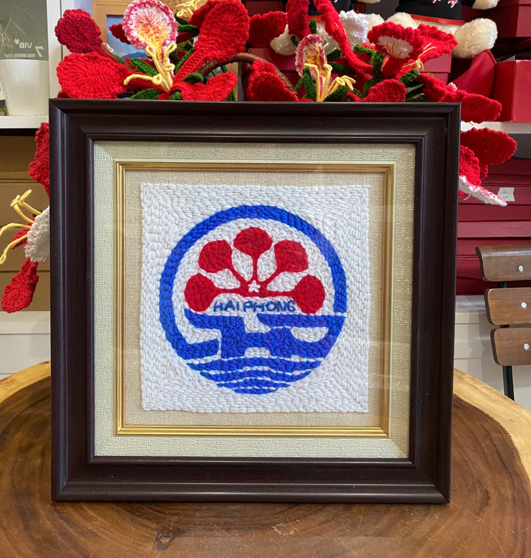 TRANH THÊU LEN NỔI LOGO HẢI PHÒNG 32X32CM